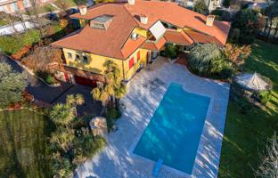 Oasis of luxury with a swimming pool in the heart of Franciacorta, Erbusco, Italy for 1,250,000 €