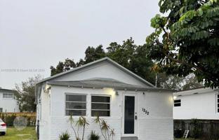 4-bedroom house 100 m² in Miami for $480,000