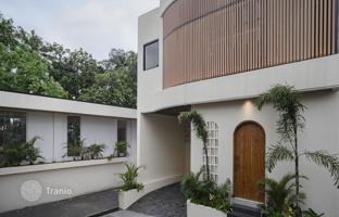 2-bedroom villa 135 m² in Tumbak Bayuh for $216,000