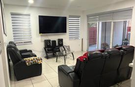 5-bedrooms townhome 280 m² in Homestead, USA for $645,000