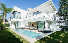 New villas with swimming pools a few steps from the sea, Marbella Golden Mile, Alicante, Spain for 3,500,000 €
