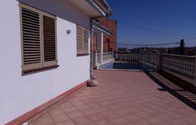 7 bedroom house with individual apartment and business to operate in Blanes, Mas Florit area for 619,000 €