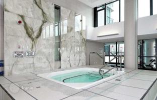 2-bedroom apartment in Fort York Boulevard for C$1,071,000