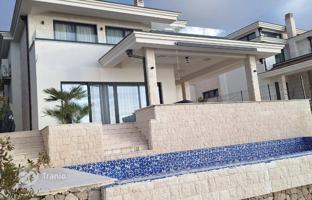 Two-storey villa with a swimming pool right by the sea in Utjeha, Bar Riviera, Montenegro for 1,700,000 €