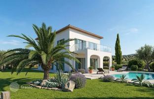 3-bedroom villa in Souni-Zanakia for 790,000 €