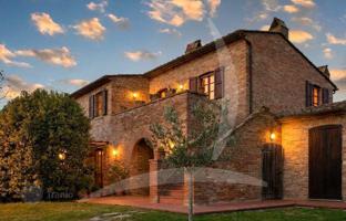 4-bedroom villa 500 m² in Cortona for 1,000,000 €