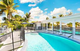 Modern villa with a pool, a recreation area and a garage, Miami, USA for 1,543,000 €