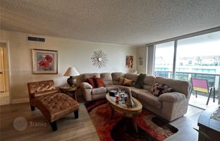 2-bedroom apartments in condo 119 m² in Miami Beach for $425,000