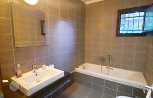 3-bedroom villa 200 m² in Elani for 325,000 €
