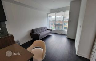 2-bedroom apartment in College Street for C$1,276,000