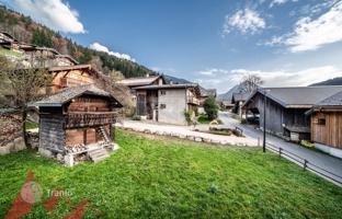 Farm 1,486 m² in Morzine for 2,200,000 €