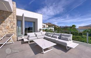3-bedroom cottage 244 m² in Alicante for 1,350,000 €