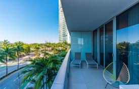 Furnished apartment with terraces in a building with a swimming pool and a gym, Miami Beach, USA for $1,495,000