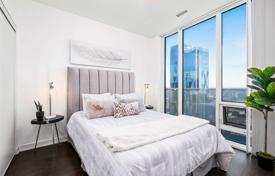 Apartment – Harbour Street, Old Toronto, Toronto,  Ontario,   Canada for C$723,000