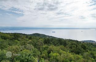 Land plot 3,200 m² in Veprinac for 230,000 €