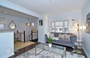 2-bedroom house in York for 830,000 €