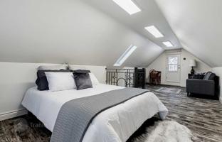 10-bedroom house in Old Toronto for C$2,236,000
