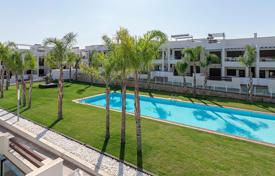 Apartments in a residence with swimming pools and gardens, Torrevieja, Spain for 279,000 €