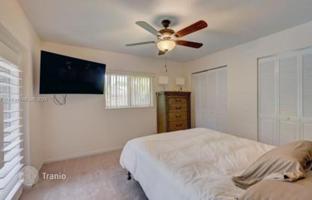 4-bedroom house 342 m² in Coral Springs for $799,000