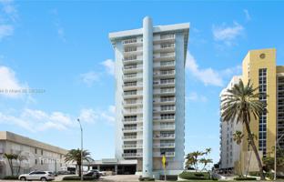 2-bedroom apartments in condo 112 m² in Miami Beach for $695,000