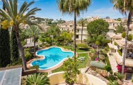 Apartments for sale in Marbella. Stunning Duplex Penthouse in Las Alamandas, Nueva Andalucia Apartments for sale in Marbella. Stunning Duplex Penthouse in Las Alamandas, Nueva Andalucia