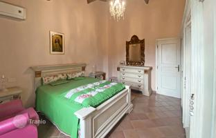 5-bedroom villa in Foiano della Chiana for 870,000 €