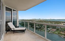 Cosy apartment with ocean views in a residence on the first line of the embankment, Miami Beach, Florida, USA for $879,000