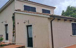 Land plot 1,100 m² in Manciano for 2,200,000 €