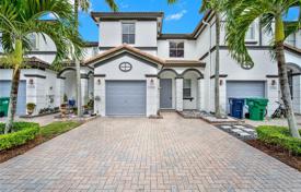 Townhome – Doral, Florida, USA for $599,000