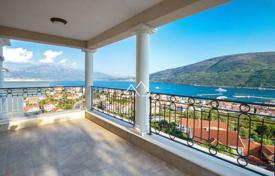 Spacious 3-bedroom apartment in a new premium class residential complex for 850,000 €