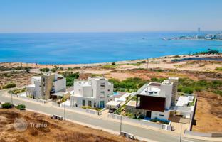 Land plot 1,000 m² in Ayia Napa for 550,000 €