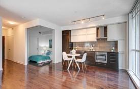 Apartment – Bay Street, Old Toronto, Toronto,  Ontario,   Canada for C$880,000