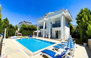 4-bedroom villa 170 m² in Fethiye for 36,146,000 TRY