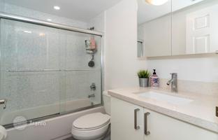 2-bedroom apartments in condo 111 m² in South Ocean Drive for $750,000