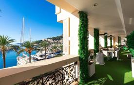 Large flat with sea and harbour views, in complex with swimming pool and gym, Fontvieille, Monaco for 52,000,000 €