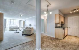 Apartment – Carlton Street, Old Toronto, Toronto,  Ontario,   Canada for C$868,000