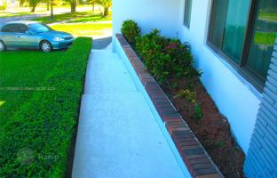 4-bedroom house 276 m² in Miami for $695,000
