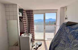3 Storey, 2 bedroom village house with nice views for 110,000 €