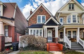 Townhome – Logan Avenue, Toronto, Ontario,  Canada for C$2,029,000