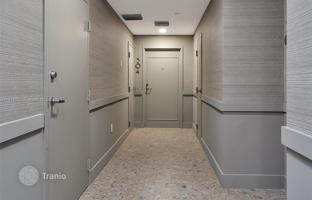 2-bedroom apartments in condo 147 m² in Miami Beach for $1,050,000