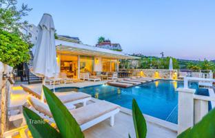 4-bedroom villa 300 m² in Kalkan for 52,555,000 TRY