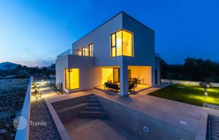 4-bedroom house 237 m² in Sukošan for 1,188,000 €