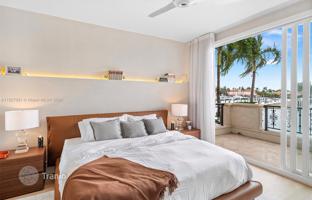 2-bedroom apartments in condo 178 m² in Fisher Island Drive for $4,150,000