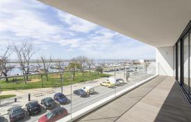 Spacious apartment with a balcony in a modern residence near a park and a marina, Faro, Portugal for 1,200,000 €