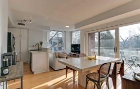 Apartment – Dundas Street West, Toronto, Ontario,  Canada for C$976,000
