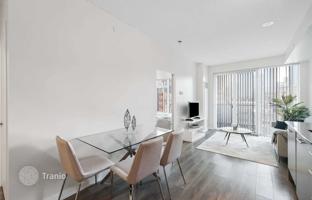 5-bedroom apartment in Richmond Street West for C$955,000