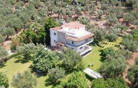 Spacious, bright villa with a large plot in the Peloponnese, Greece for 600,000 €