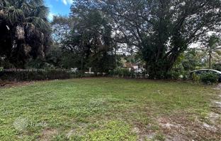 Land plot in Miami for $450,000