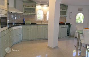 Villa in Promenade des Anglais. Price on request