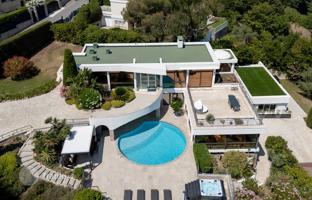 6-bedroom villa in Vallauris for 4,390,000 €